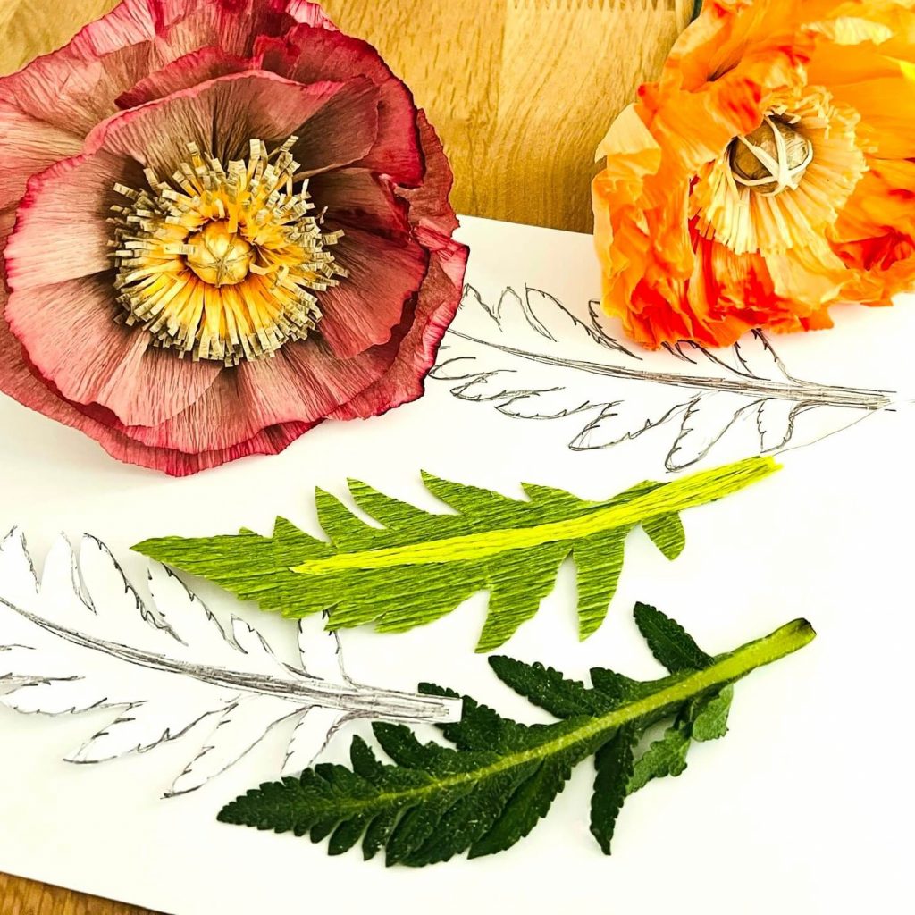 Blätter basteln für Papierblumen